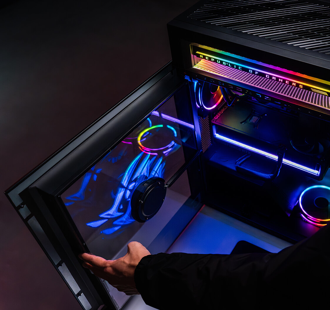 A 45-degree angle shot showing the ROG G1000. The image highlights the side’s independent chamber, which is designed to be opened to show the internal components.