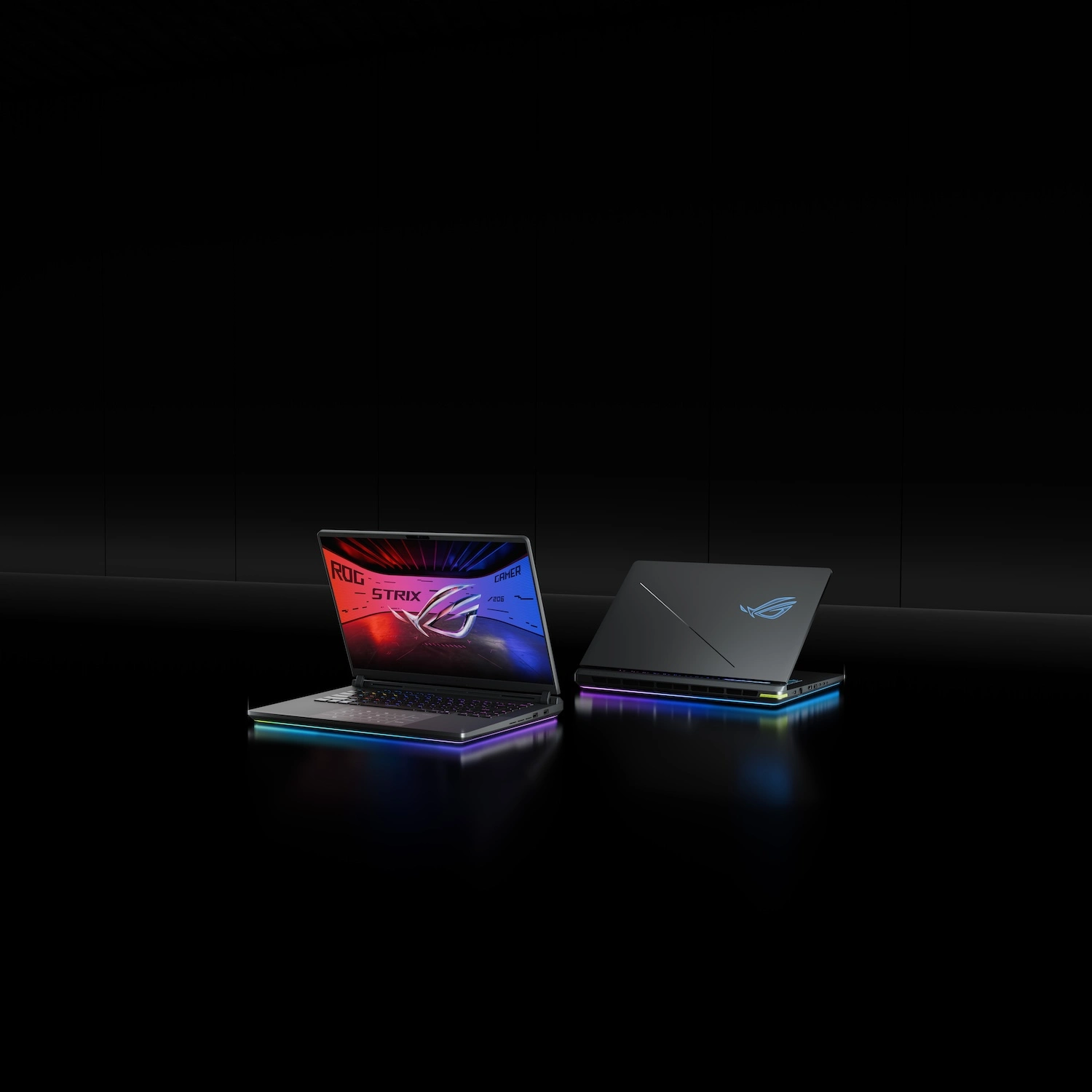 Zadnja ivica ROG Strix laptopa sa malo otvorenim poklopcem.