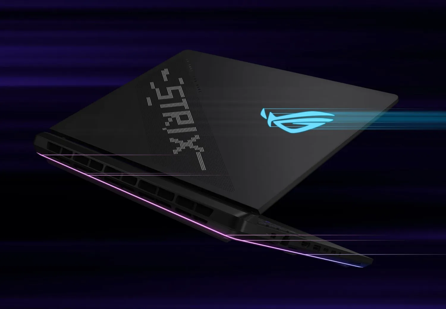 Un laptop ROG Strix cu capacul parțial deschis.
