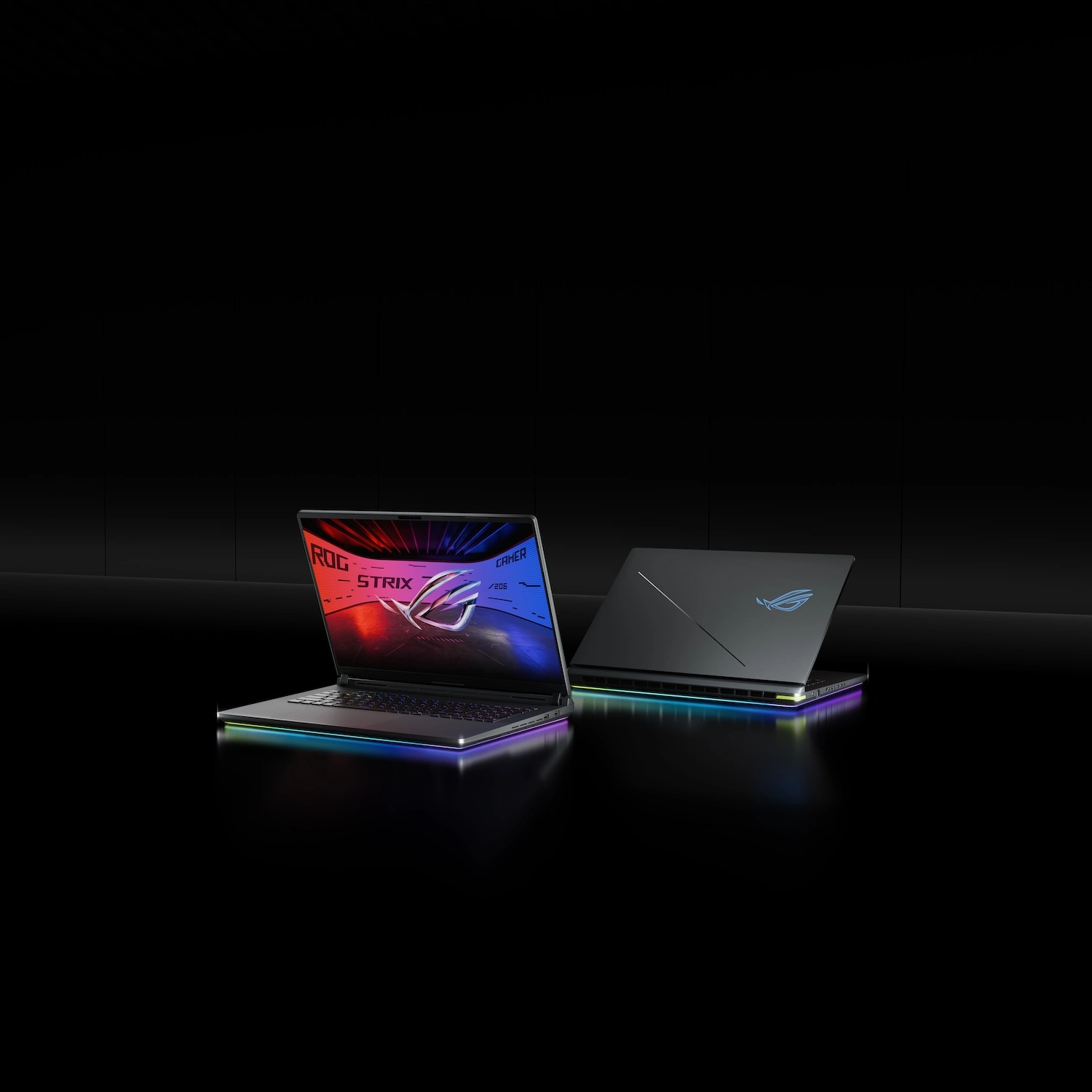 Zadnja ivica ROG Strix laptopa sa malo otvorenim poklopcem.
